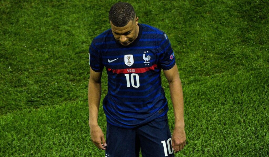 ¡Se encienden las alarmas en el Madrid! Mbappé asume que saldrá gratis en 2022