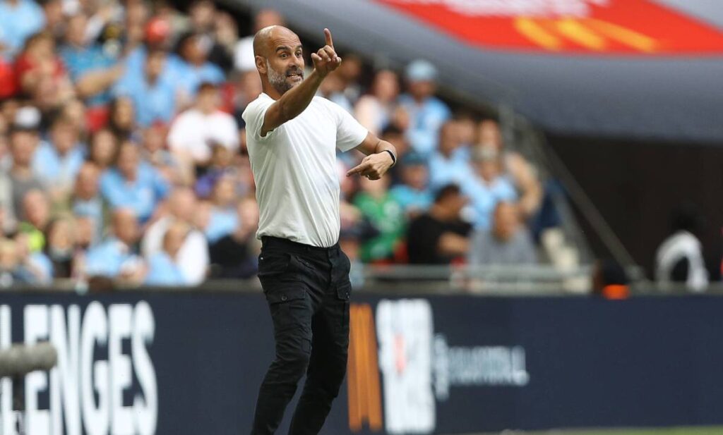 Pep estalla nuevamente al ser acusado de gastar mucho en fichajes