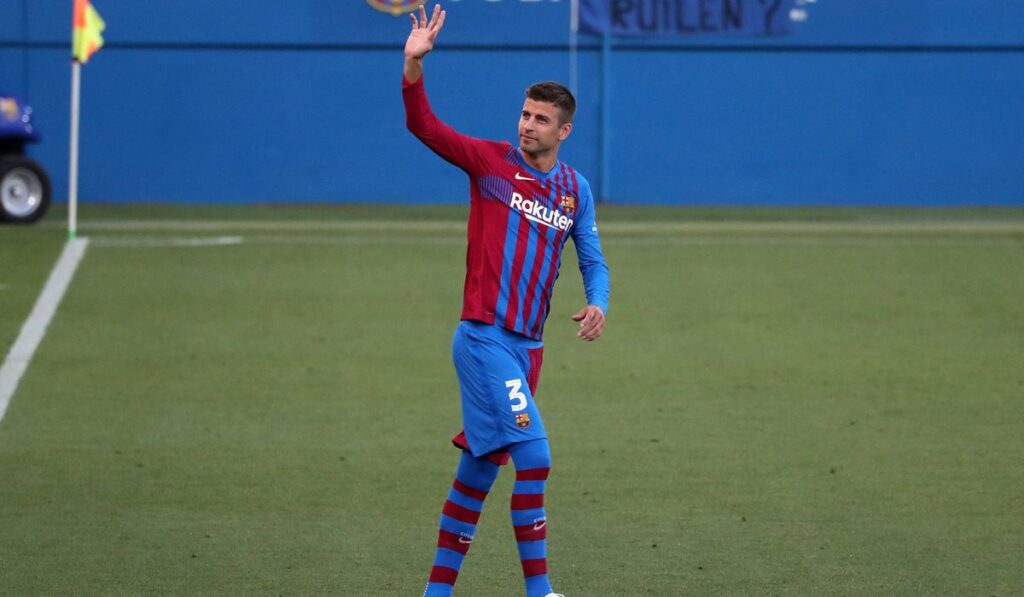 Conexión Depay-Piqué: ¡Golazo antes de besarse el escudo!