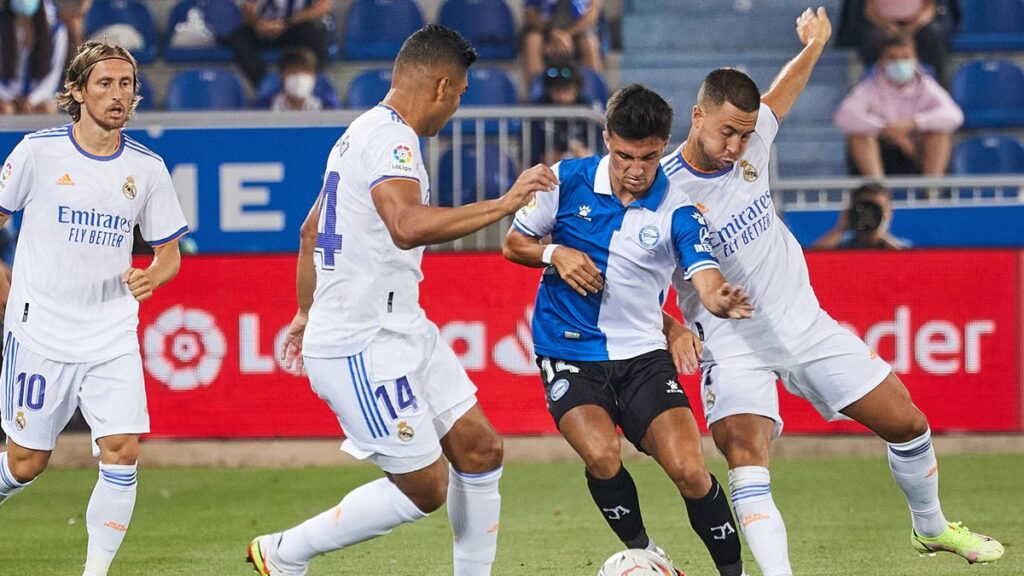 El Real Madrid inicia LaLiga con goleada ante el Alavés (1-4)