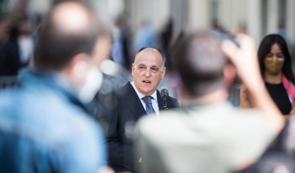 Tebas niega las pérdidas del Madrid: “Pueden fichar a Mbappé y Haaland juntos”