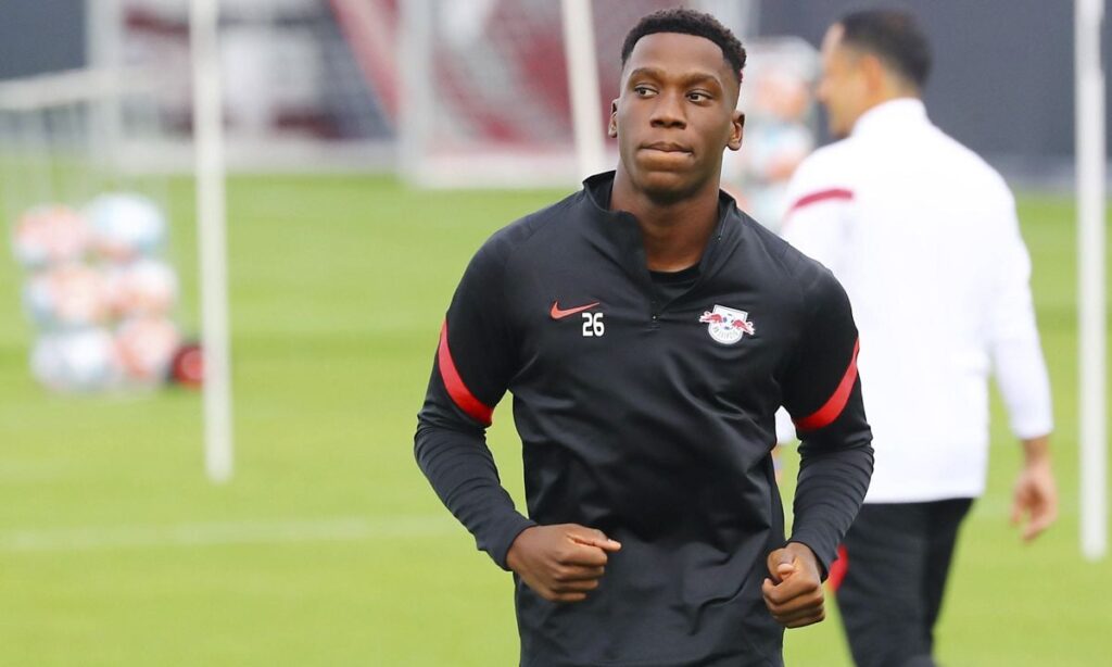 Ilaix Moriba no sale de la suplencia con el Leipzig