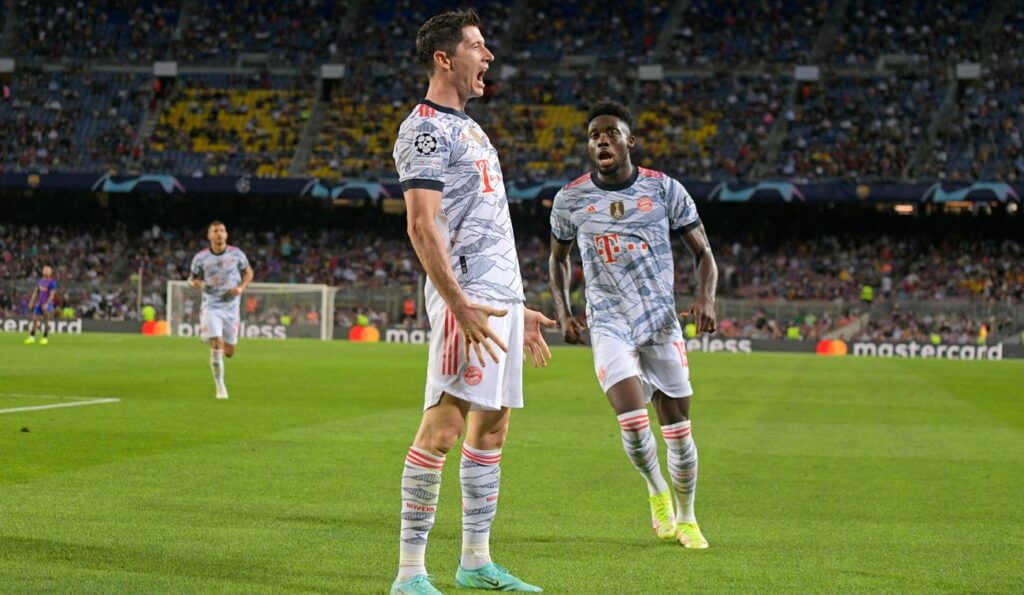 Lewandowski ‘mató’ al Barça y certificó el dominio del Bayern con un doblete