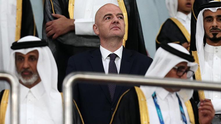 La FIFA tiene una bomba a punto de estallarle muy cerca