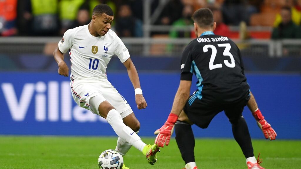 Incluso Mbappé sabía que estaba adelantado en su gol contra España