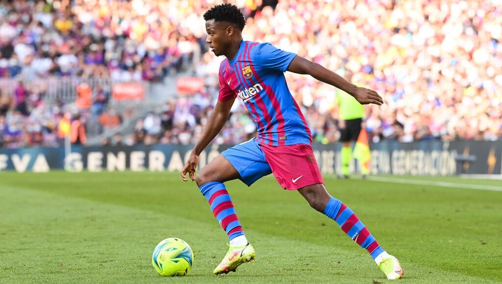 Golazo de Ansu Fati en su partido 50 para seguir dando fe al Barça en Champions