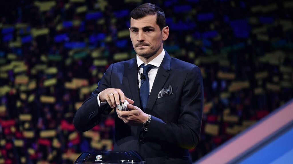 Iker Casillas carga con dureza contra el Balón de Oro de Leo Messi