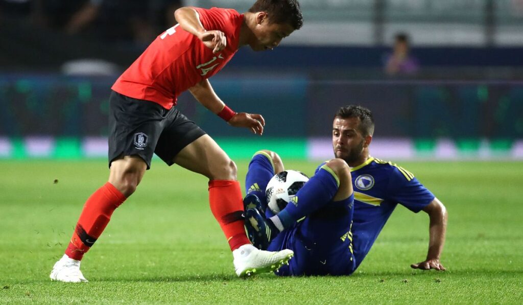 Pjanic niega que fuera expulsado de la selección bosnia