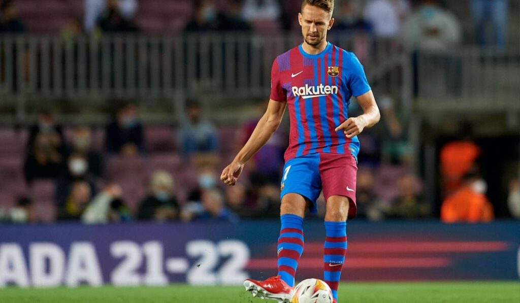 Lo que requiere el Barça para darle salida a Luuk de Jong