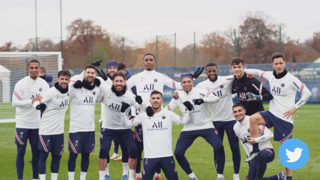 Sergio Ramos sonríe para la foto junto a Neymar y Messi
