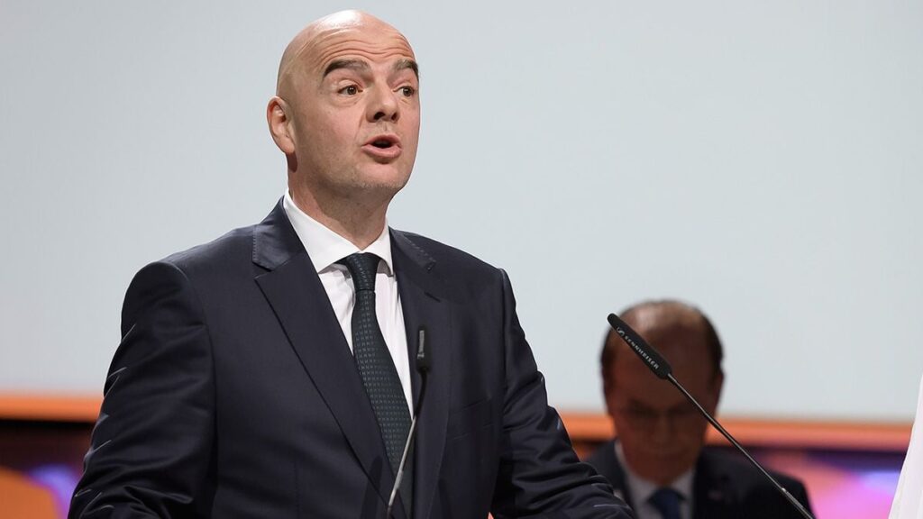 La nueva normativa de la FIFA que facilitaría la llegada de Haaland al Barça