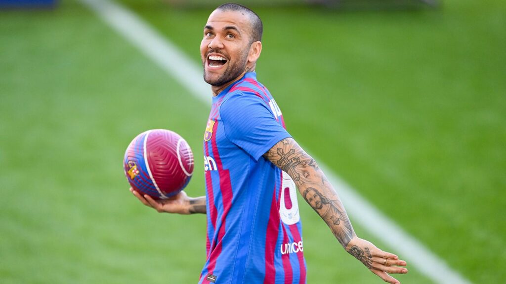 Dani Alves invitó a Messi a retirarse en el Barça: «Sería un gran regalo»