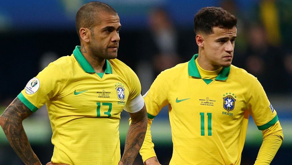 Dani Alves, titular en la histórica goleada de Brasil a Bolivia