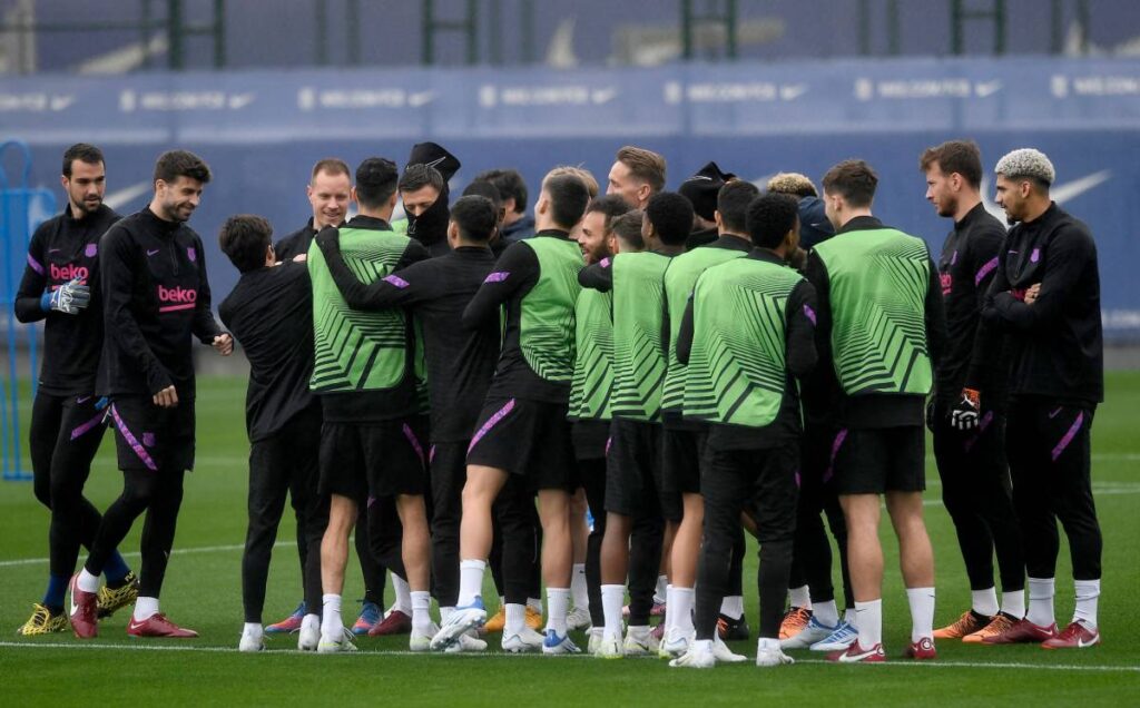 El FC Barcelona celebra una barbacoa de hermandad