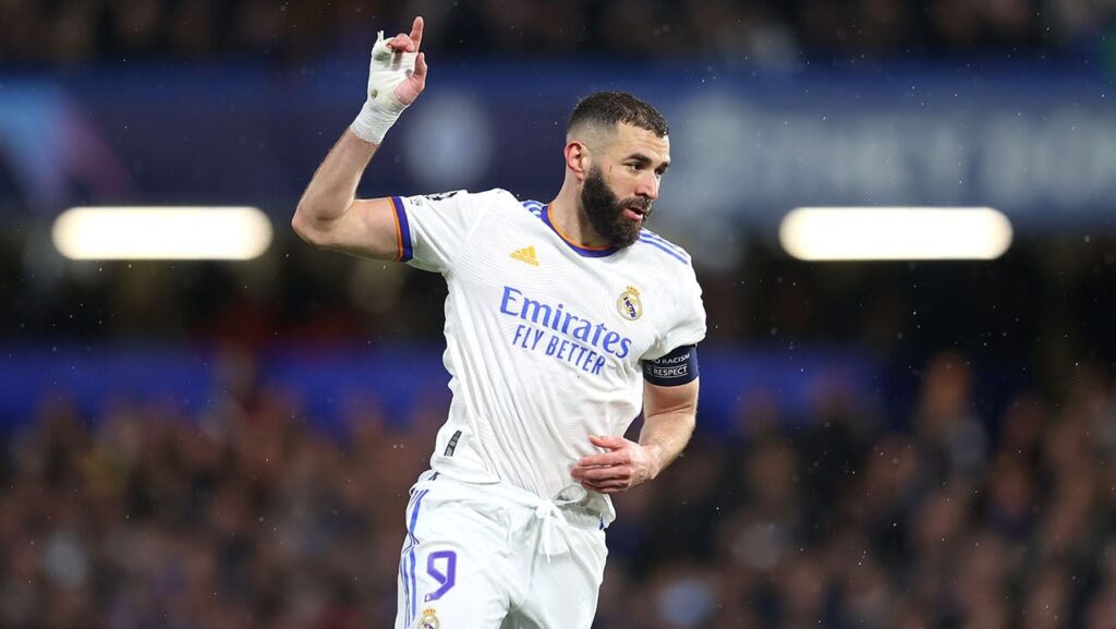 El Madrid pone un pie en ‘semis’ gracias a otro ‘hat-trick’ de Benzema (1-3)