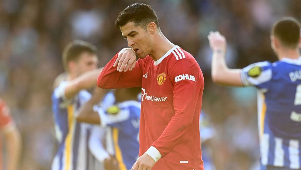 ¡Humillante! El Brighton golea al United y le deja sin Champions (4-0)