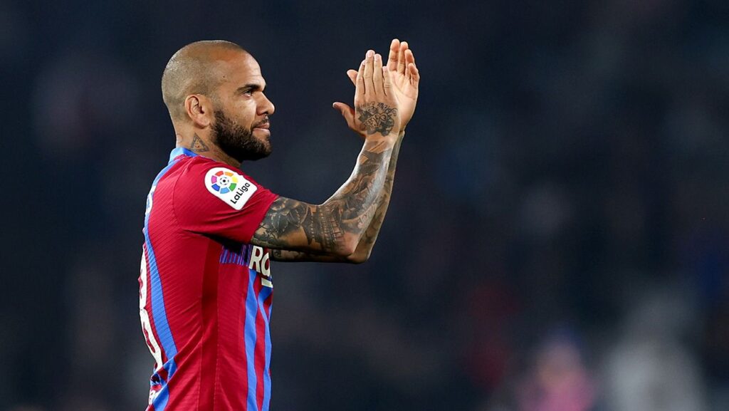 Revés para Alves: El Barça le propondría un papel ‘residual’ en el equipo