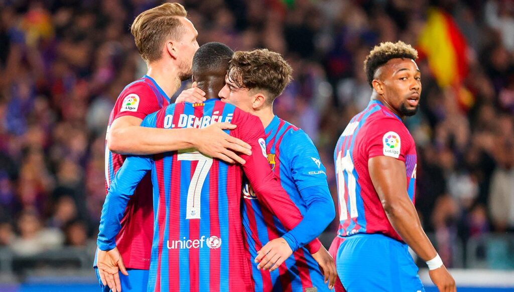 ‘Bolo’ de despedidas: Xavi dio pistas con el XI sobre los culés que dejarán el club