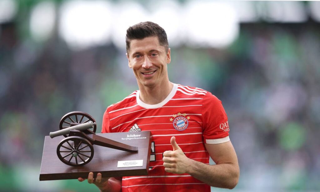 Lewandowski se ‘moja’ con su traspaso al Barça: «Mi situación es clara»