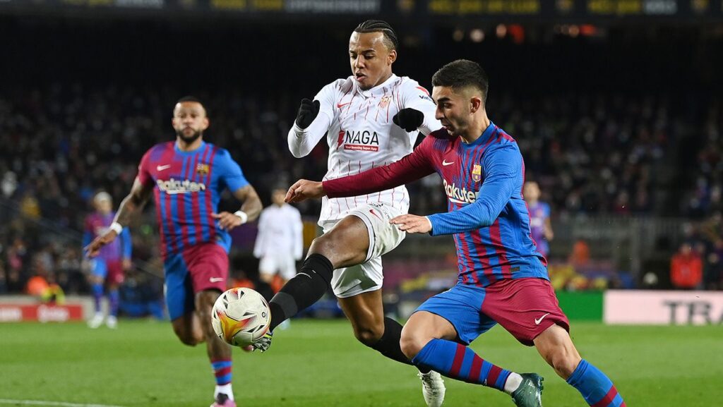 Las tres ventas que le abrirían la puerta del Barça a Koundé