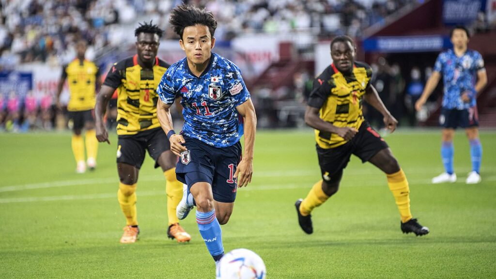La Real Sociedad puja por el traspaso de Takefusa Kubo
