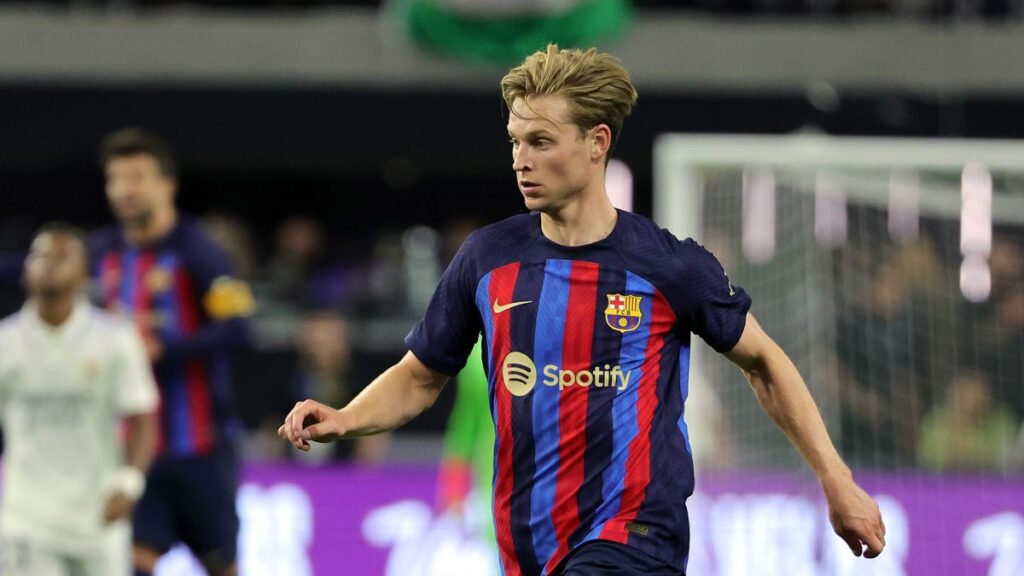 En los Países Bajos aseguran que el Barça está «extorsionando» a De Jong