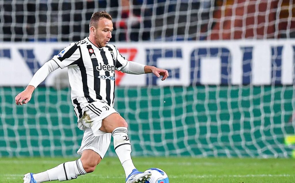 Arthur ya no tiene mercado en la Premier y se acerca más a LaLiga