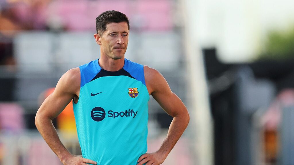 Lewandowski, ambicioso y feliz en su presentación con el Barça