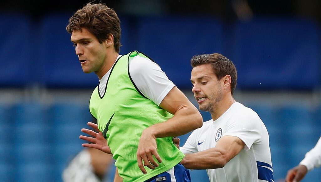 El Barça acelera por los fichajes de Azpilicueta y Marcos Alonso