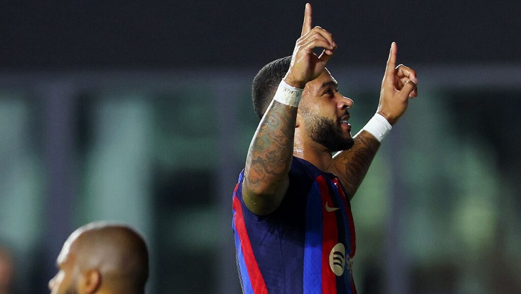 ¿Se va del Barça? Memphis aclara su situación en el vestuario