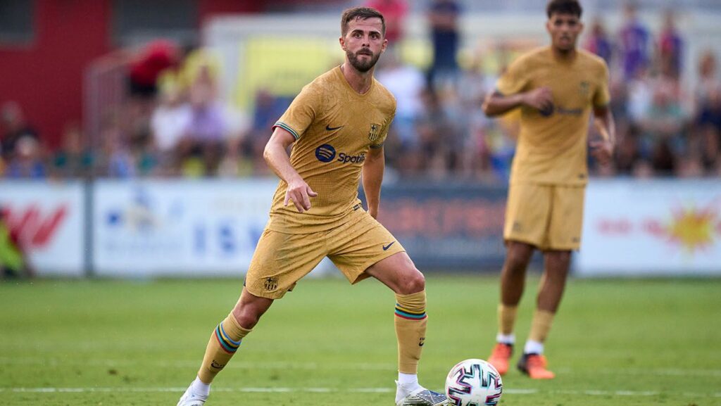 Pjanic podría ser importante para convencer al Sevilla con Koundé