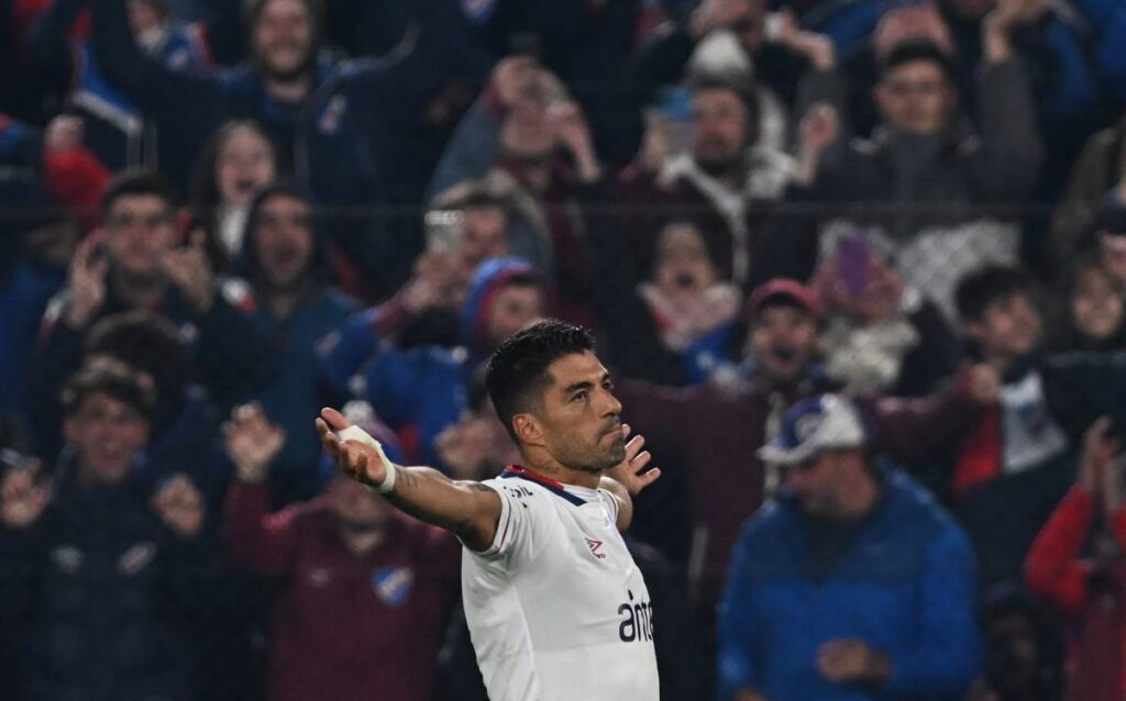 Luis Suárez se sale con Nacional: Gol y asistencia del charrúa