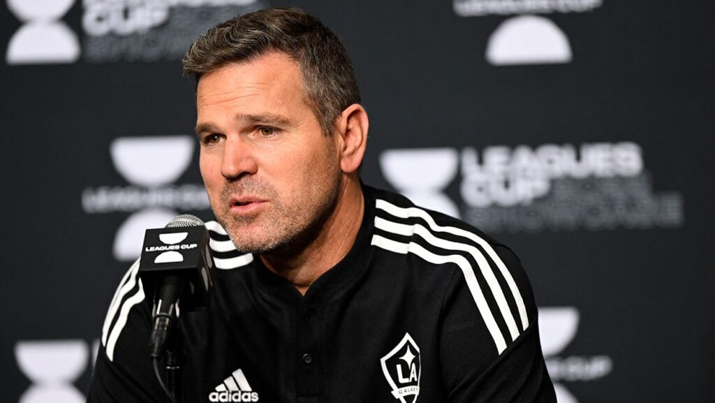 El entrenador de los Galaxy, enamorado de Riqui Puig