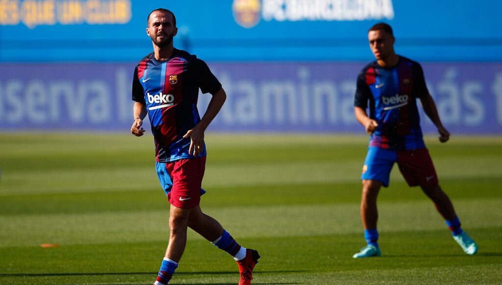 El físico de Pjanic, la única duda de Xavi para ‘sellar’ su continuidad