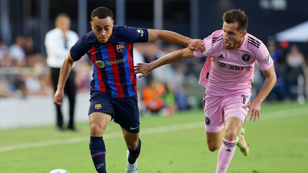 ¡El Barça ya conoce la decisión de Dest sobre su futuro!