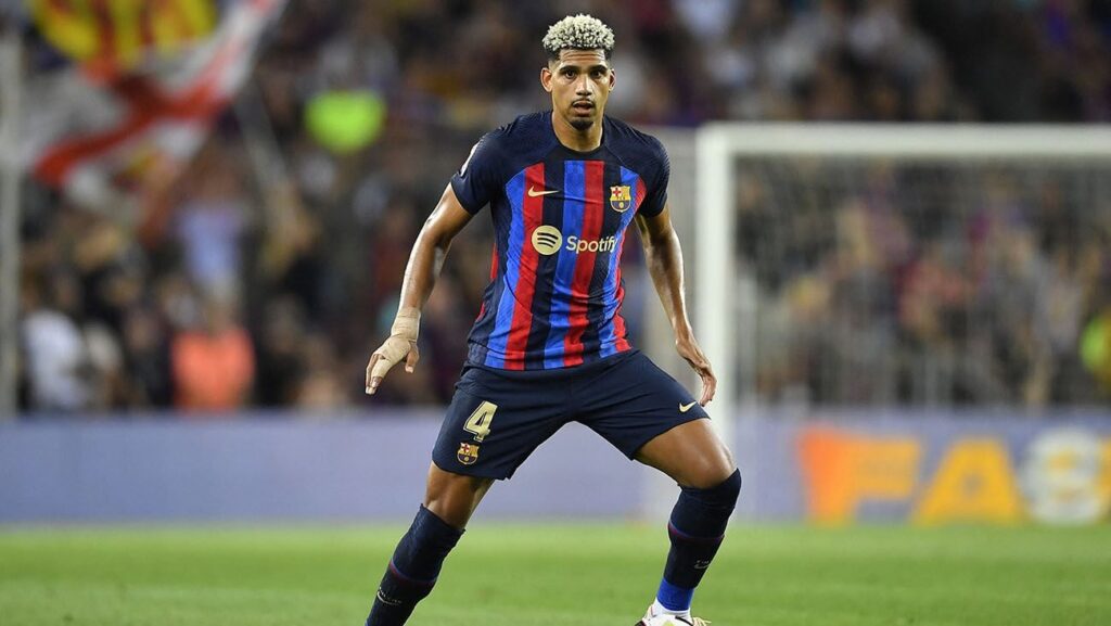 Ronald Araújo, el verdadero sistema defensivo de este Barça
