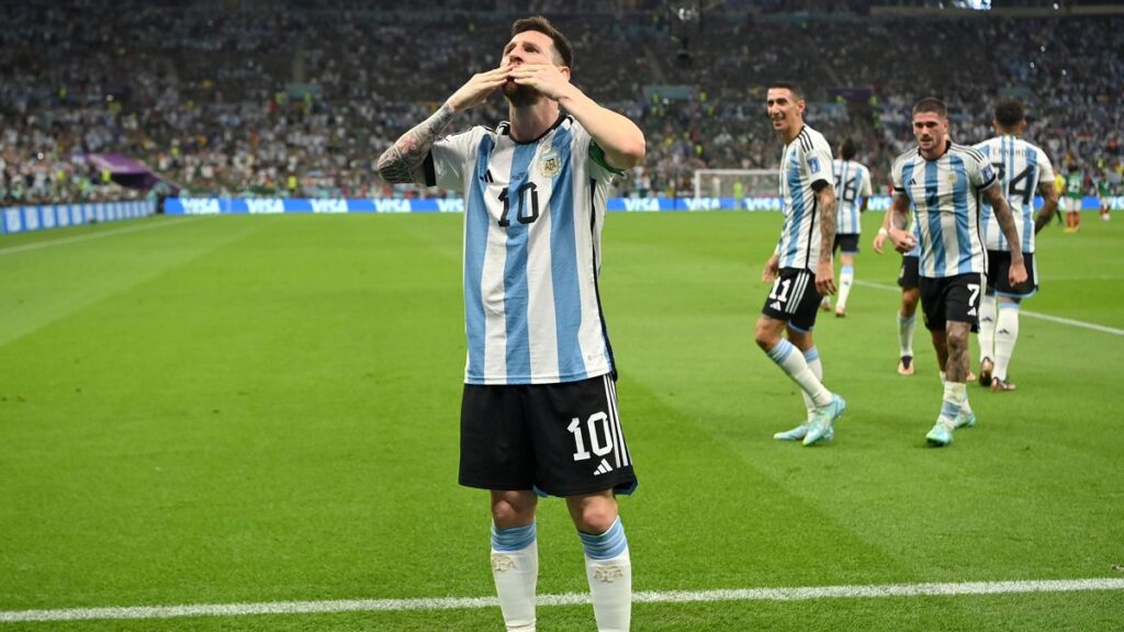 Messi lidera a Argentina contra México (2-0) para seguir vivos en el Mundial