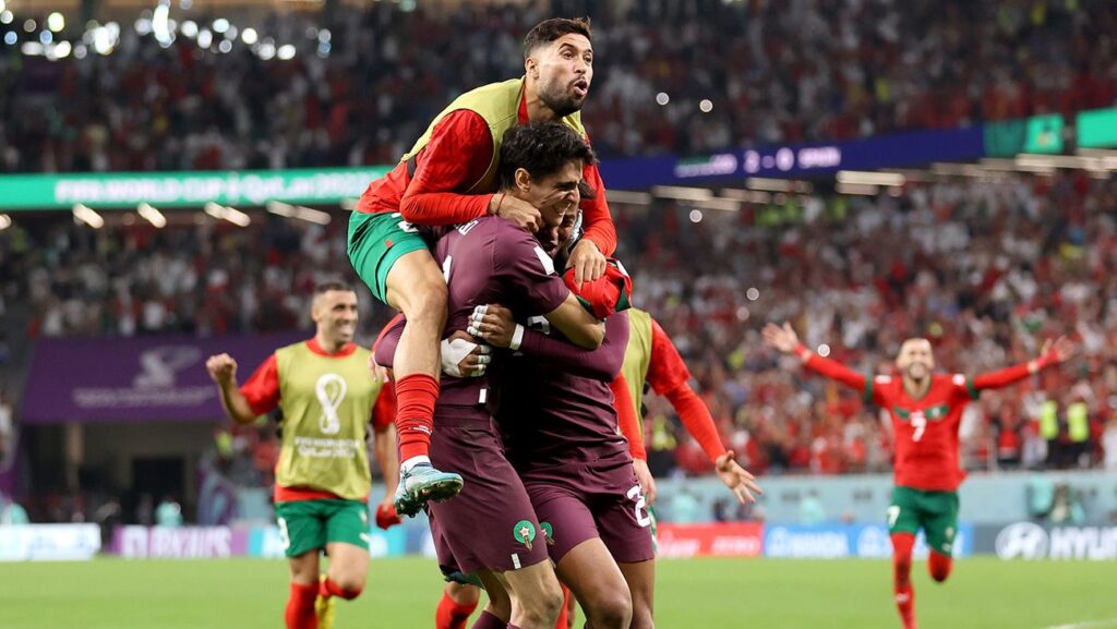 Bono se viste de héroe y elimina a España del Mundial de Qatar!