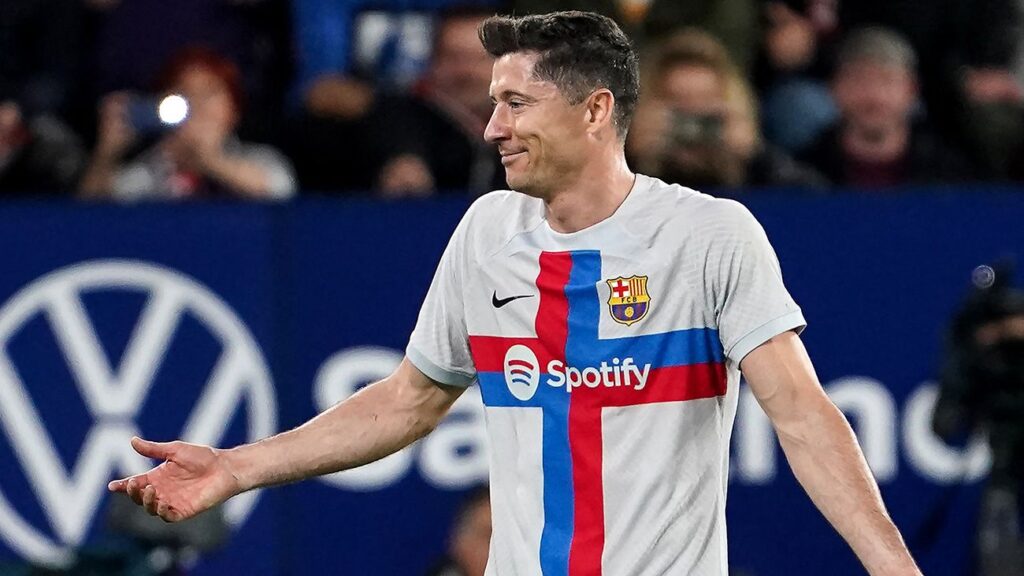 El Barça, a contrarreloj por la sanción de Lewandowski