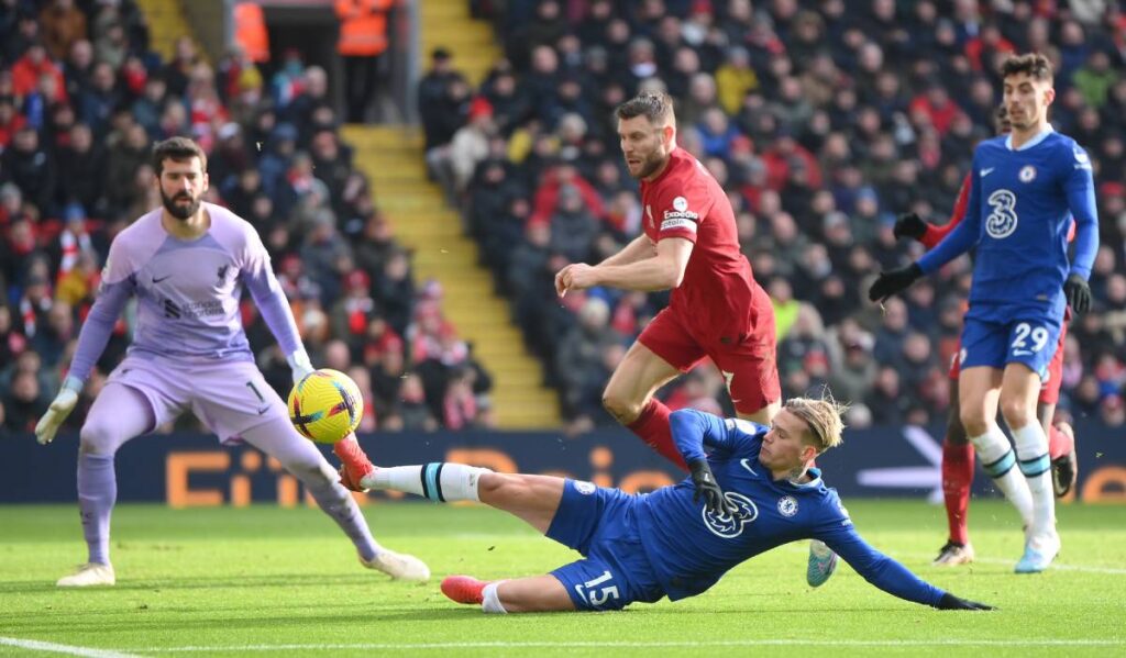 El Liverpool y el Chelsea firman un gris empate sin goles