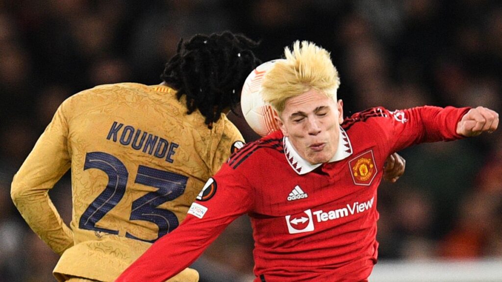 ¡’Vacilada’ de Garnacho! El argentino se ríe descaradamente del Barça y Pedri