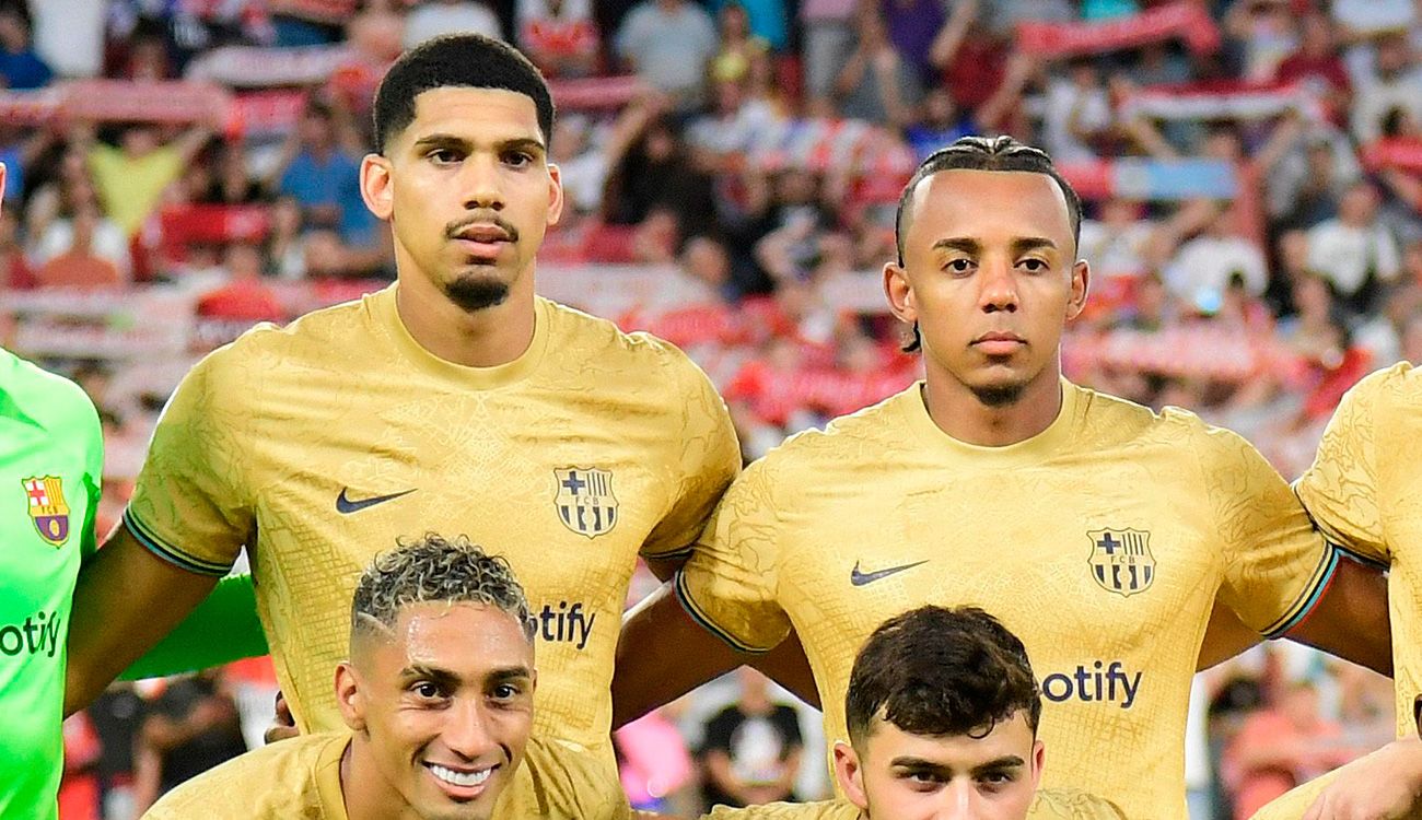 Araújo y Koundé con el Barça Araújo y Koundé con el Barça