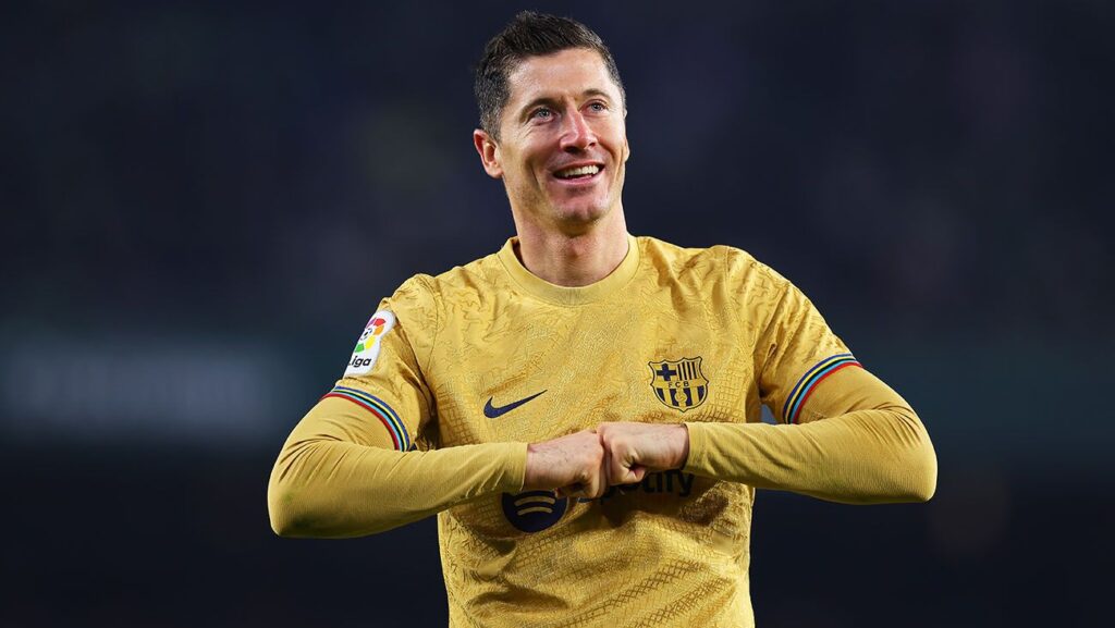 Lewandowski ya ha marcado en todas las competiciones con el Barça