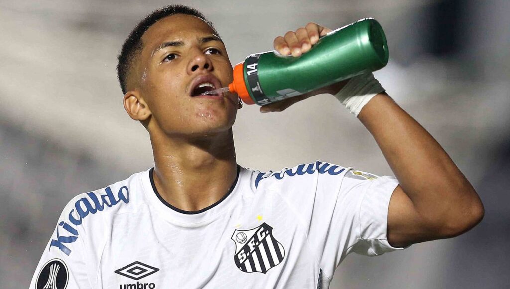 La Premier y sus millones quieren dejar al Barça sin el fichaje de Ángelo Gabriel