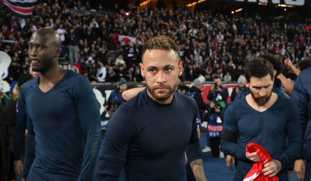 Neymar, otra vez fuera antes de una cita clave en Champions