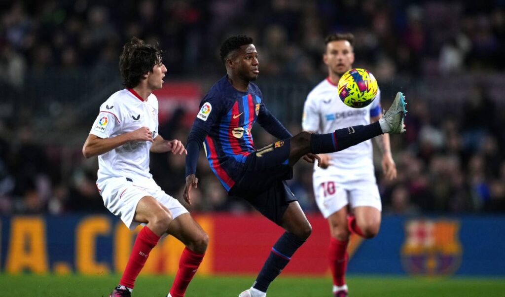 El Barça ‘se lava las manos’ y pone su futuro en los pies de Ansu Fati