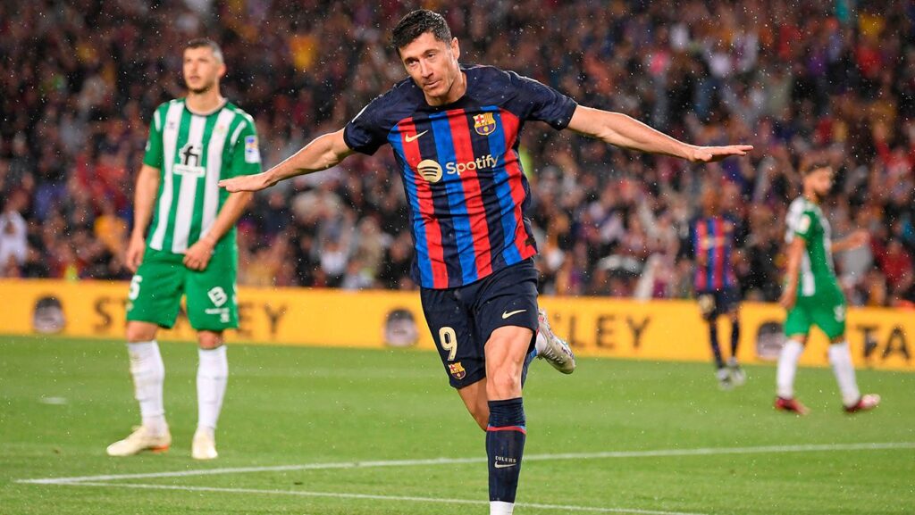 Misión Pichichi: El Barça hará todo lo posible para que Lewandowski gane a Benzema