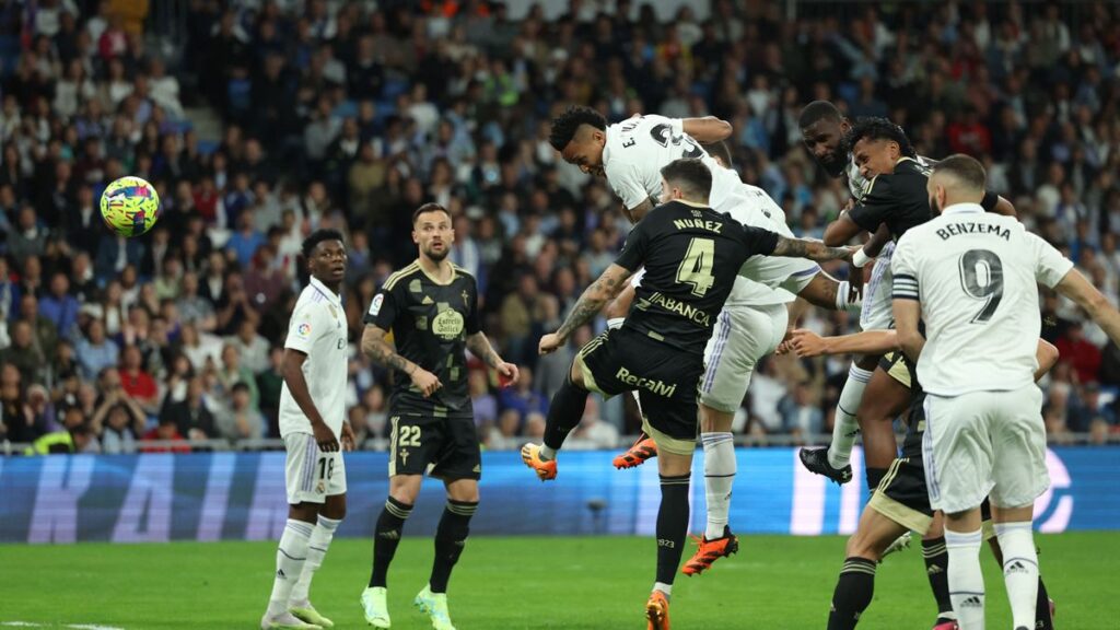 Un Real Madrid muy serio no falla ante el Celta (2-0) y presiona al Barça