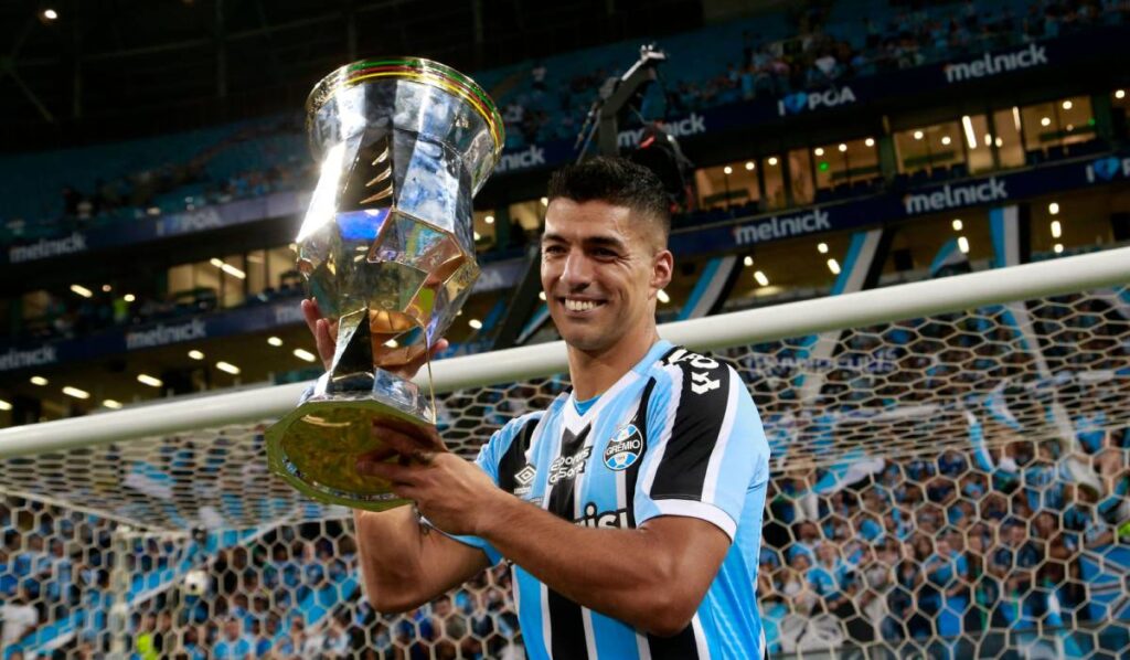 Luis Suárez podría acompañar a Leo Messi en el Inter Miami