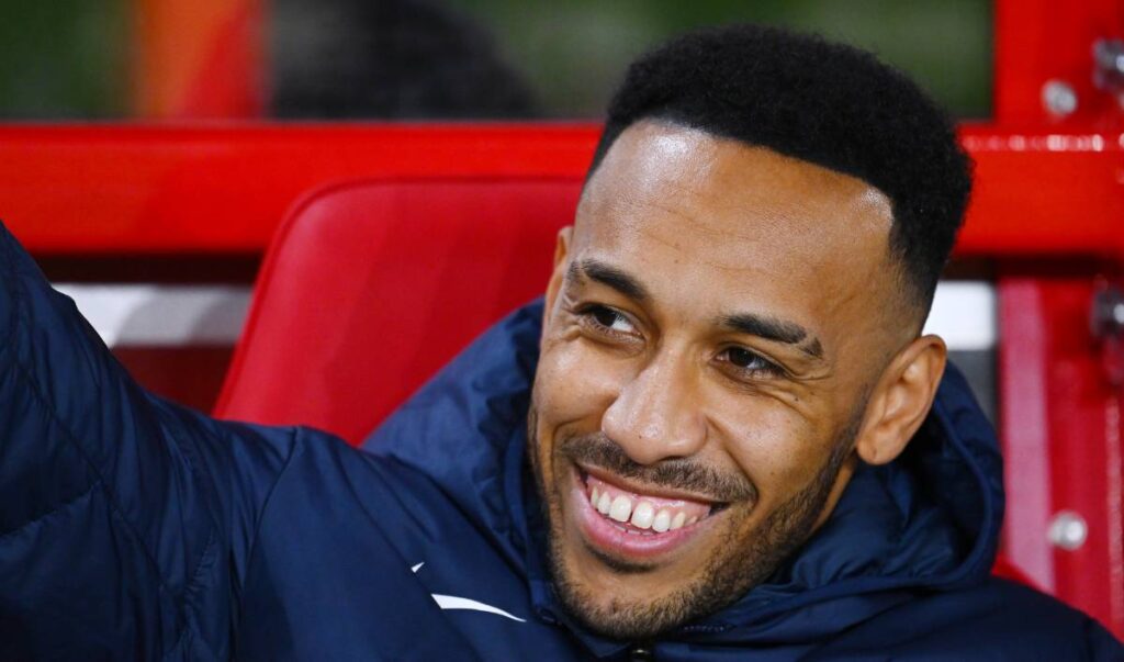 Aubameyang se cansa de ‘esperar’ al Barça y cierra su traspaso al Marsella